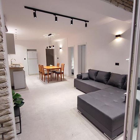 Astramaris Apartments Donji Okrug  외부 사진