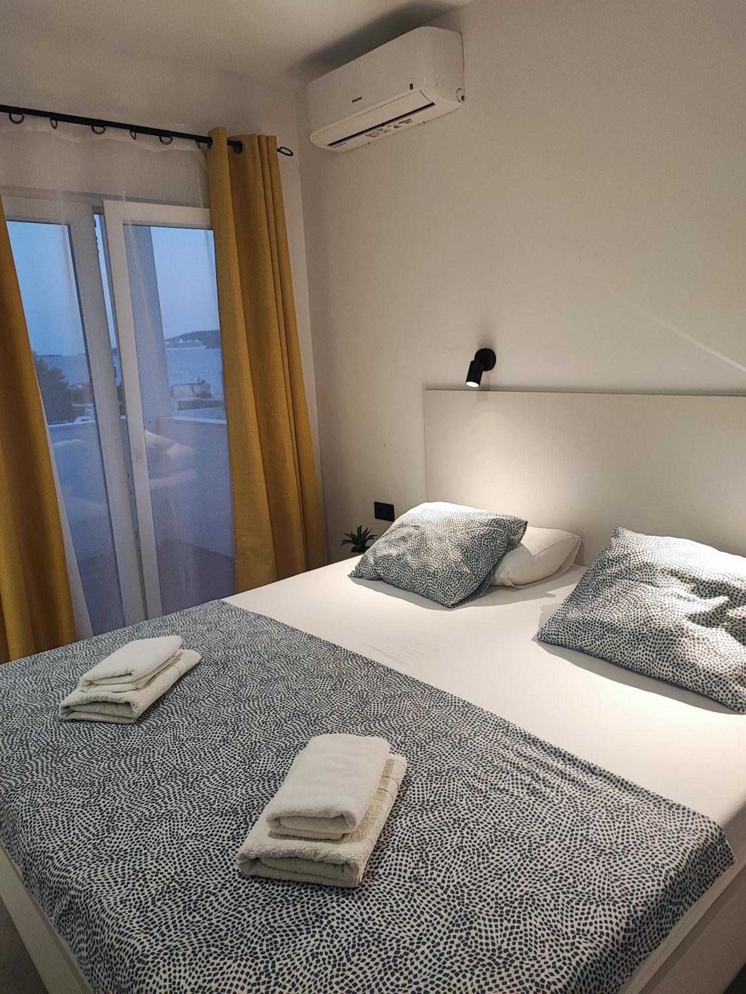Astramaris Apartments Donji Okrug  외부 사진