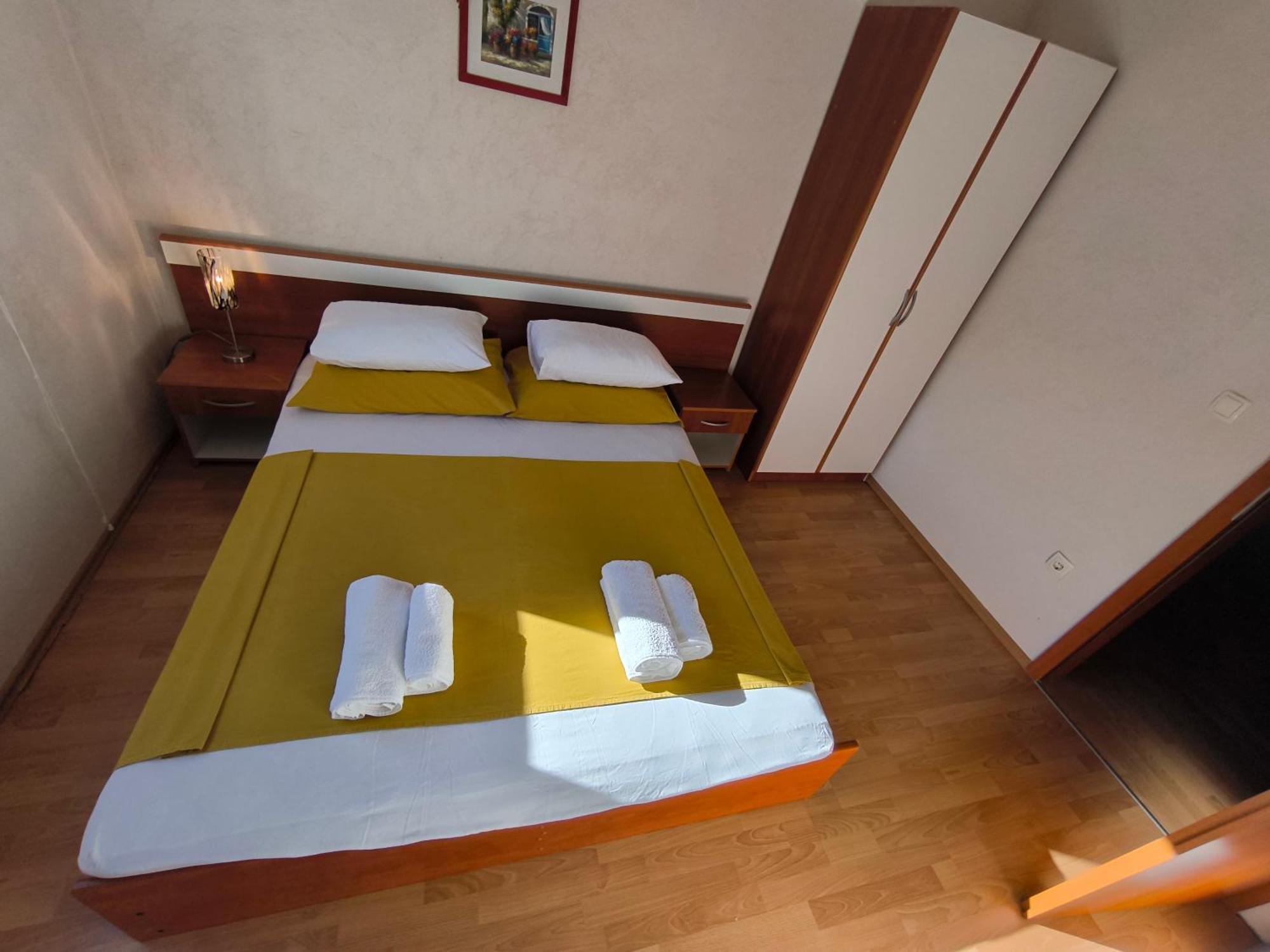 Astramaris Apartments Donji Okrug  외부 사진